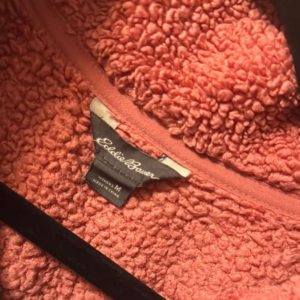 Colorblock Fleece Pullover - Picture 2 of 3